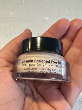 Bobbi Brown Eye Base